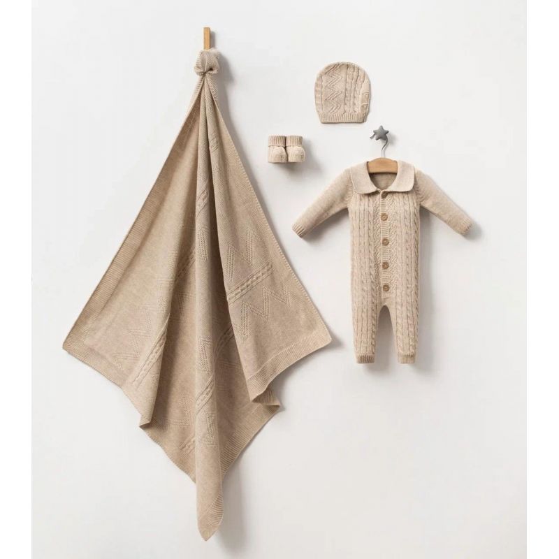 Подарункова коробка із 4х одиниць для новонародженого хлопчика