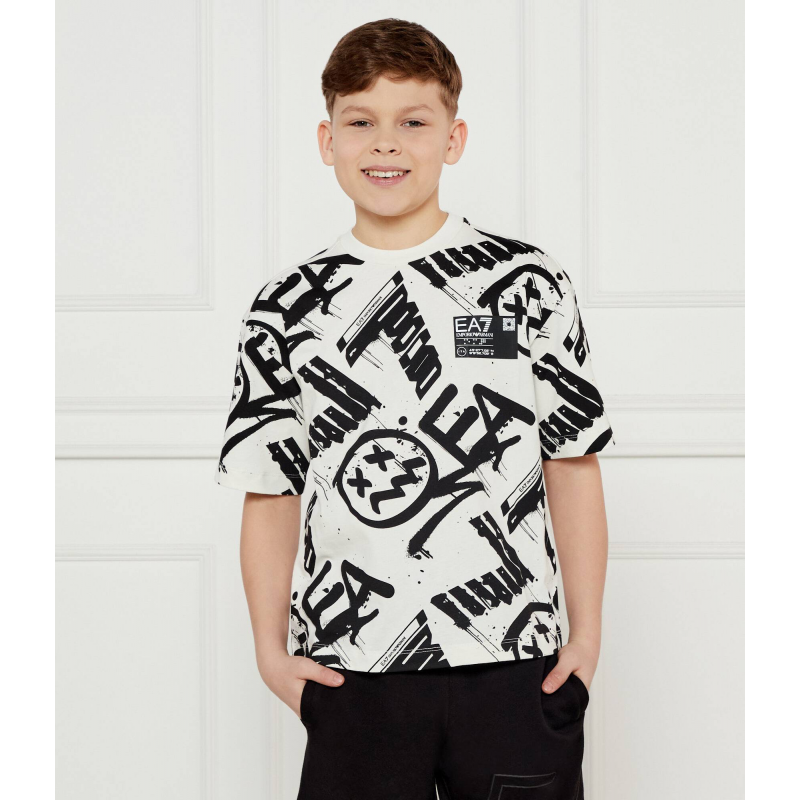Біло-чорна футболка з лого для хлопчика
