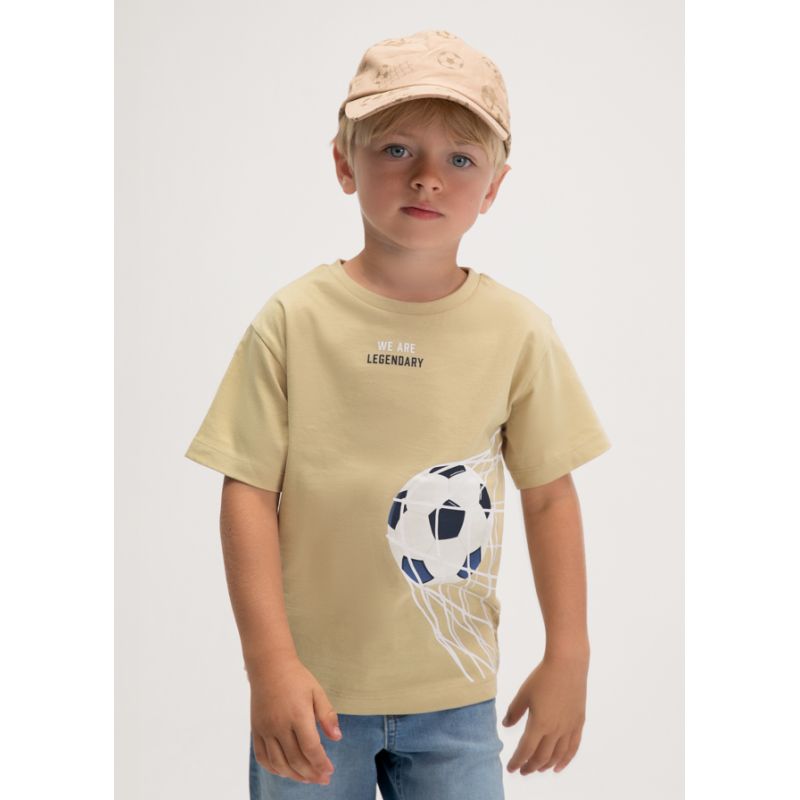 Футболка з м"ячем бежевого кольору для хлопчика