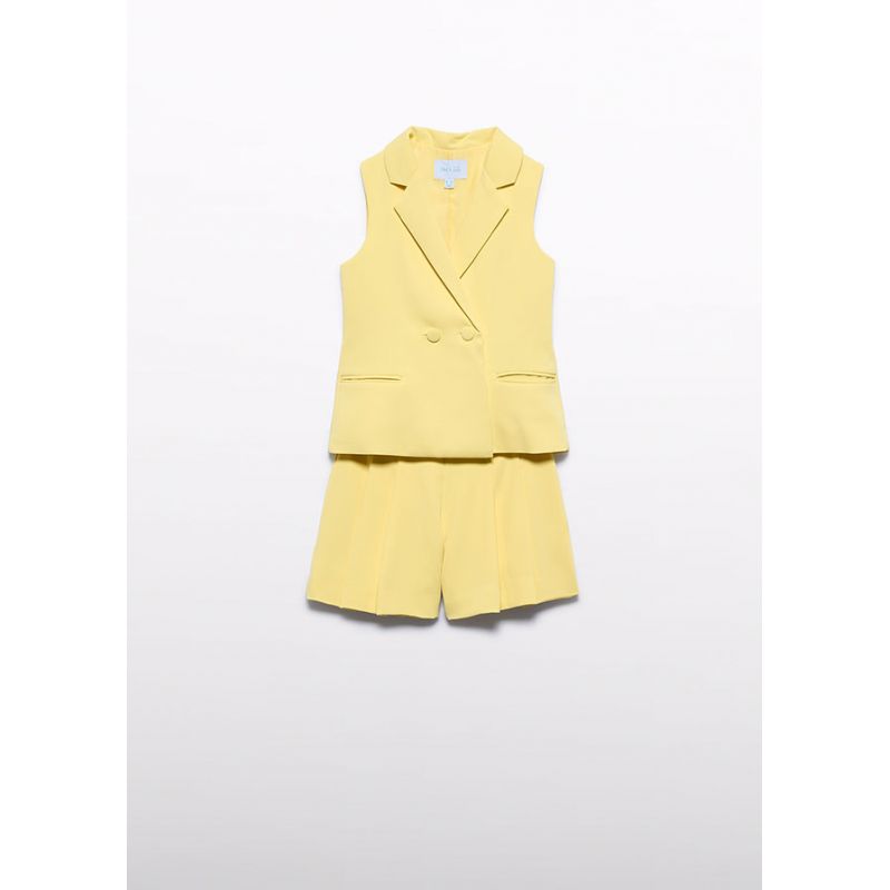 Ошатний світло-жовтий жилет та шорти для дівчинки