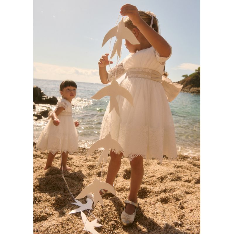 Біла мереживна сукня для дівчинки